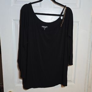 103 Torrid Womens 2 2X Elegant Black Long Sleeve Tee With Gold Chain On Shoulder